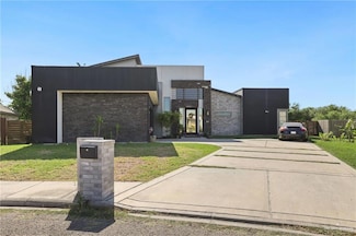 1005 W I St, Mission, TX 78572