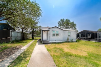 1326 Dahlia St, Amarillo, TX 79107