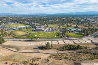 3126 NW Crossing Dr, Bend, OR 97703