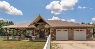 201 Pioneer Dr, Seymour, MO 65746