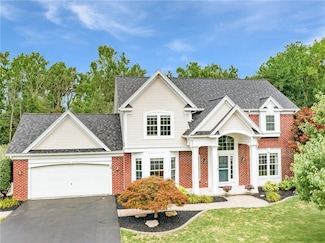 28 Ketchum St, Victor, NY 14564