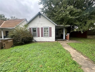 609 R St, Atchison, KS 66002