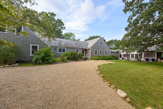 59 Field View Ln, Vineyard Haven, MA 02568