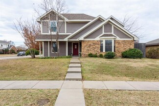 3841 Province Dr, Carrollton, TX 75007