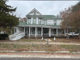 620 W Main St, Williamston, NC 27892