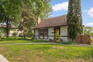 3338 Brownlow Ave, Saint Louis Park, MN 55426