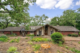 5814 Cliff Dr, Fort Smith, AR 72903
