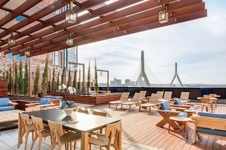 100 Lovejoy Wharf Unit 3P, Boston, MA 02114