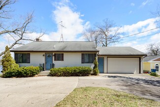 17027 Lavinia St, Spring Lake, MI 49456