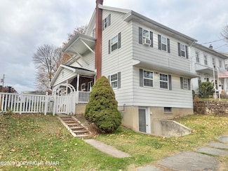 617 Center St, Jim Thorpe, PA 18229