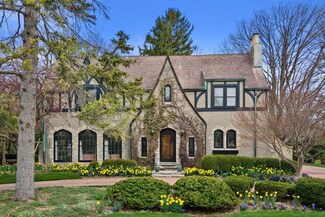 312 N Vincennes Cir, Racine, WI 53402