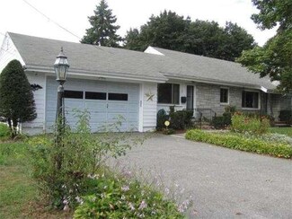 37 Dunstable St, Lawrence, MA 01843