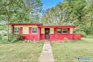 2431 Bluestone Cir NW, Huntsville, AL 35810