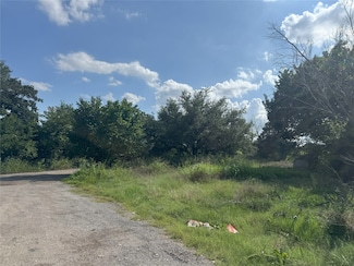 4002 Hilltop Ln, Denton, TX 76208