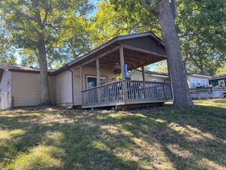 25284 Loon Blvd, Warsaw, MO 65355