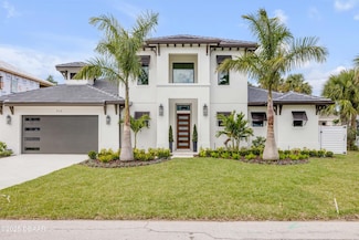 212 Due St E, New Smyrna Beach, FL 32169