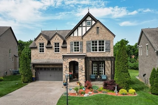 102 Cobbler Cir, Hendersonville, TN 37075