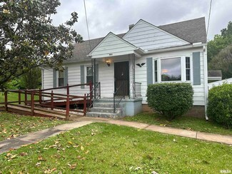403 E Cross St, Dongola, IL 62926
