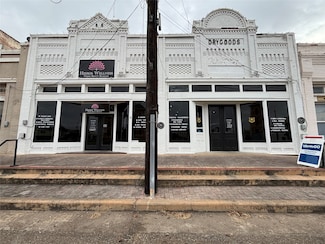 129 S Fulton St, Wharton, TX 77488