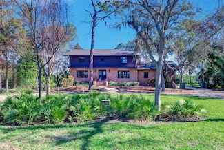 9031 Baywood Park Dr, Seminole, FL 33777