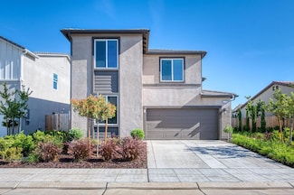1175 MacLure Ave, Madera, CA 93636