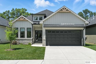 1016 S 90th Ct, Omaha, NE 68114