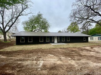 1209 W Durant Ave, Sulphur, OK 73086
