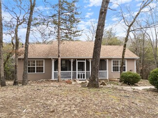 28 Hickory Ln, Eureka Springs, AR 72631