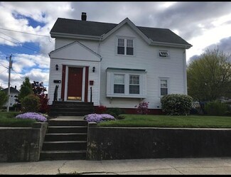 37 Tweed St, Cranston, RI 02920