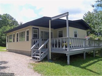 652 S State St, Crooksville, OH 43731