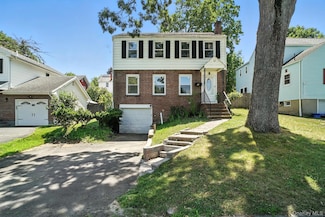 71 Commonwealth Ave, Middletown, NY 10940