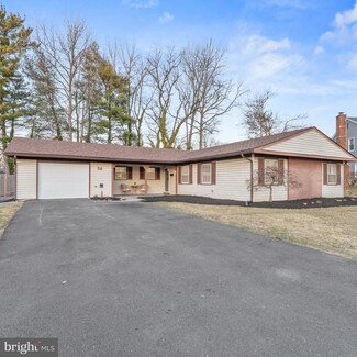 36 Eden Rock Ln, Willingboro, NJ 08046