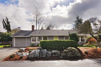 8052 Forest Dr NE, Seattle, WA 98115
