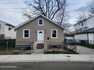 90 Lawrence Ave, Keansburg, NJ 07734