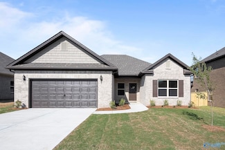 412 Tracer St, Huntsville, AL 35811