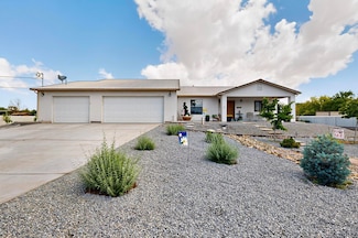 20 Orona Rd, Los Lunas, NM 87031