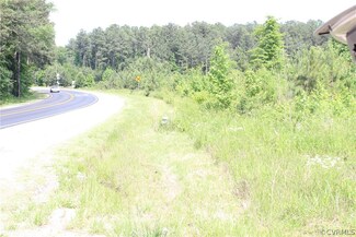15901 Woods Edge Rd, Colonial Heights, VA 23834
