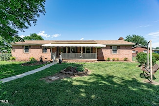403 E Mcpherson Dr, Mebane, NC 27302