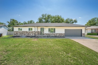 407 E Valley View St, Derby, KS 67037
