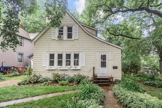 421 Belvidere St E, Saint Paul, MN 55107