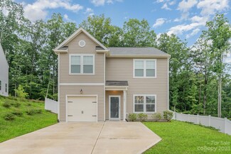 1101 Dewhurst Cir, Charlotte, NC 28214