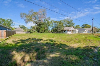 4607 Larkspur St, Houston, TX 77051