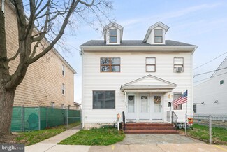 919 Wood St, Bristol, PA 19007