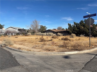 14 Arrowhead Dr, Victorville, CA 92395