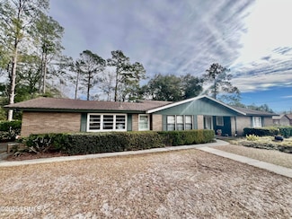 208 Howard St, Varnville, SC 29944