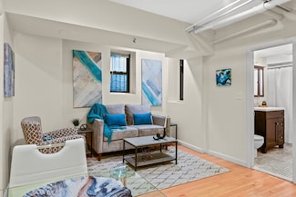 186 Commonwealth Ave Unit B2, Boston, MA 02116