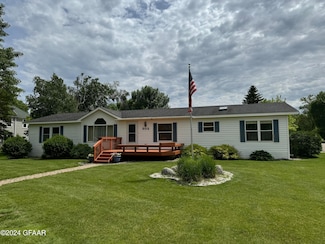 502 Steele Ave, Hope, ND 58046