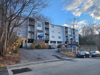 199 Perry Ave Unit 7, Worcester, MA 01610