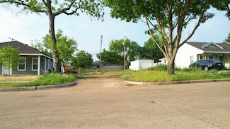 1404 E Cannon St, Fort Worth, TX 76104