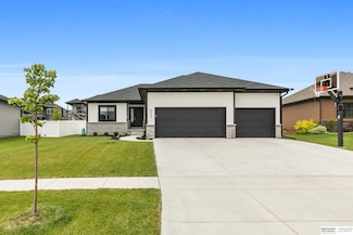 8023 S 69th St, Lincoln, NE 68516